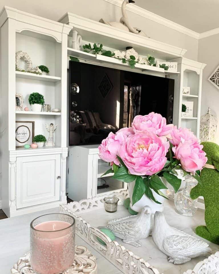 Cottage-inspired TV Entertainment Center Ideas