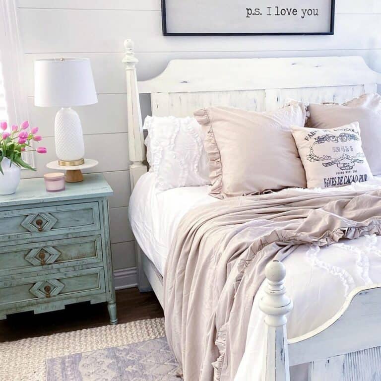 Country Cottage Bed