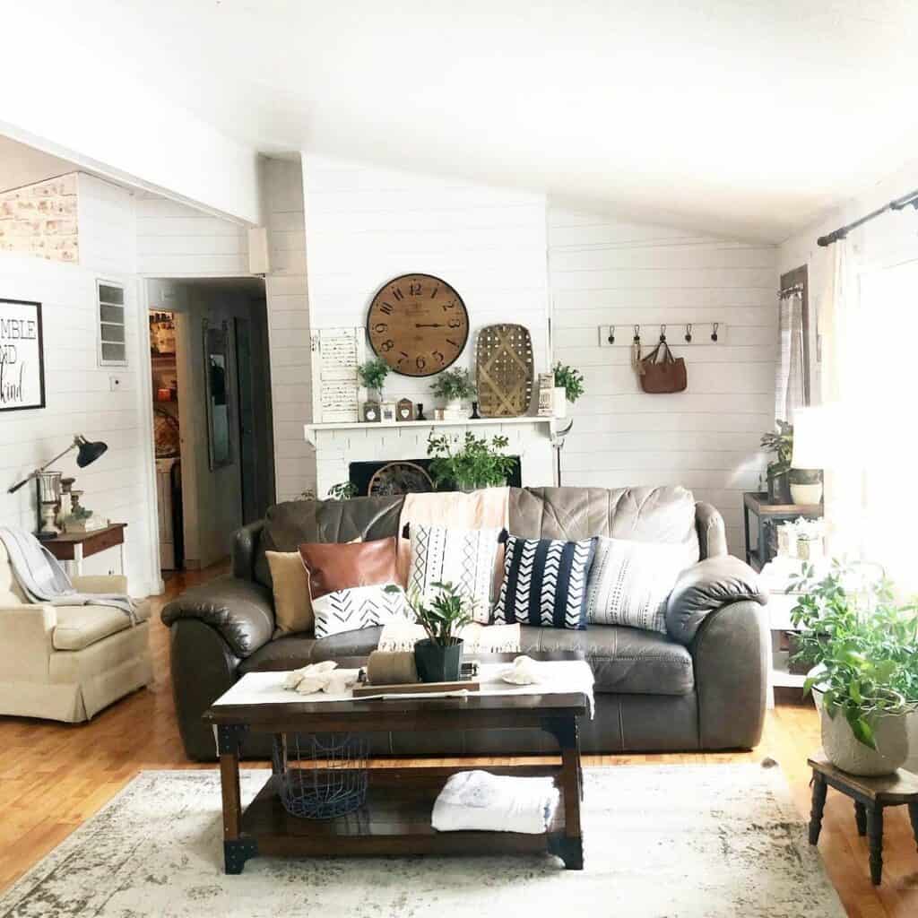 Cozy Farmhouse Living Room Ideas - Soul & Lane