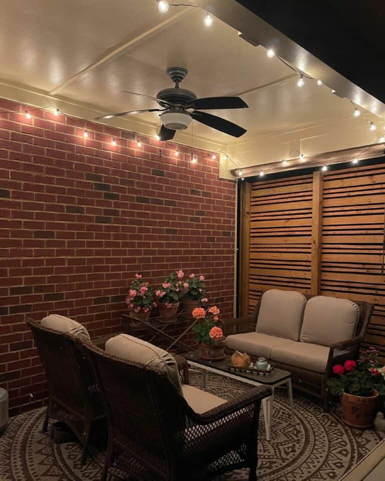 Cozy Small Patio Décor Design