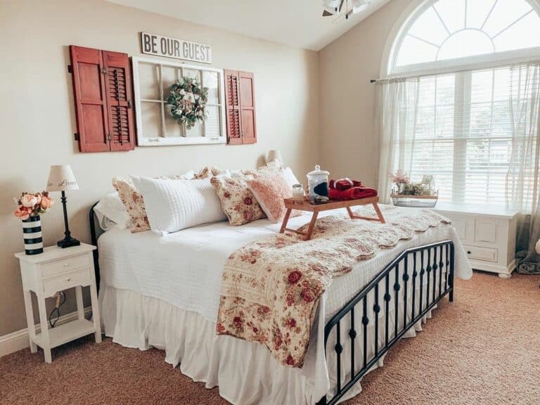 Cream-Flowered Quilt King Size