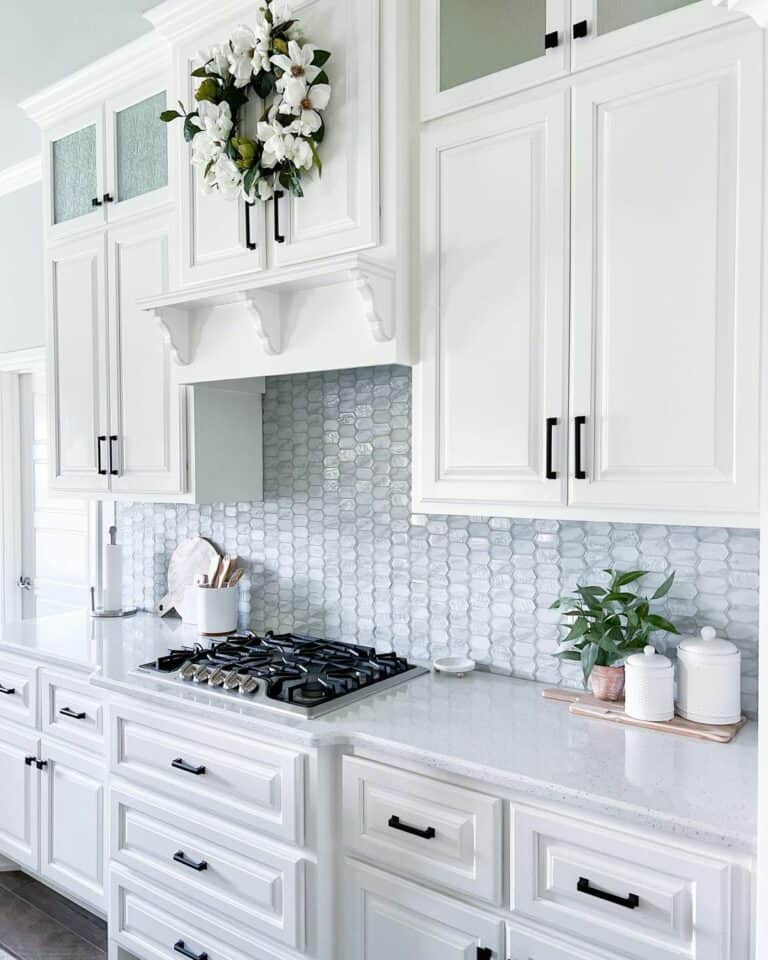 modern white backsplash kitchen