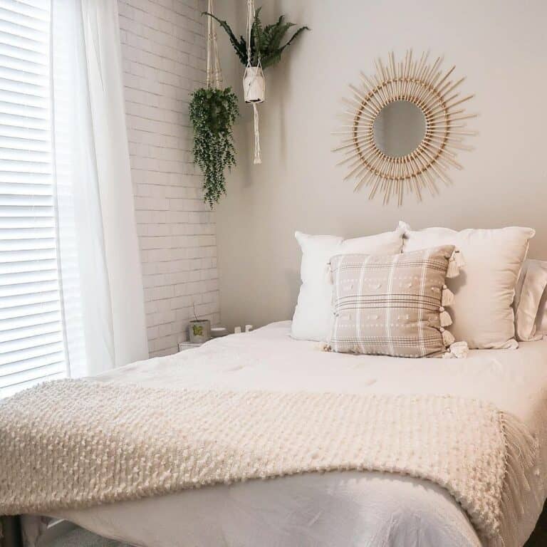 Elegant Classic-styled Bedroom