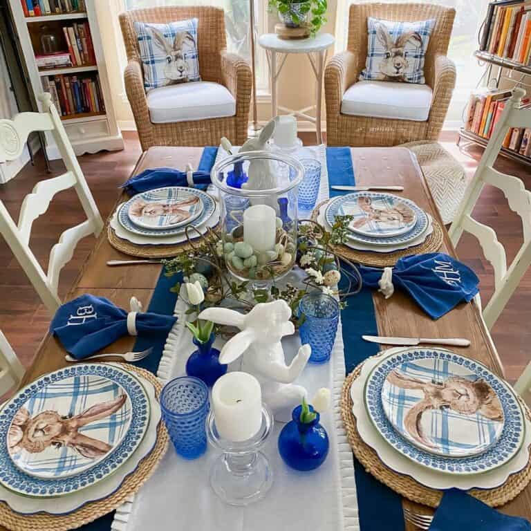 Elegant Easter Table Décor With Blue Accents