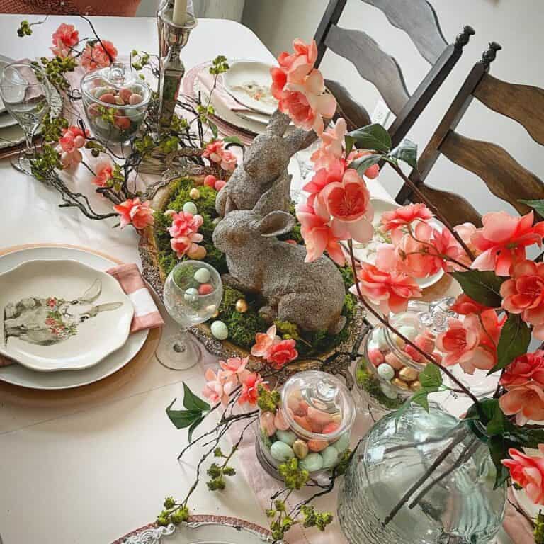 Elegant Easter Table Décor With Pink Flowers