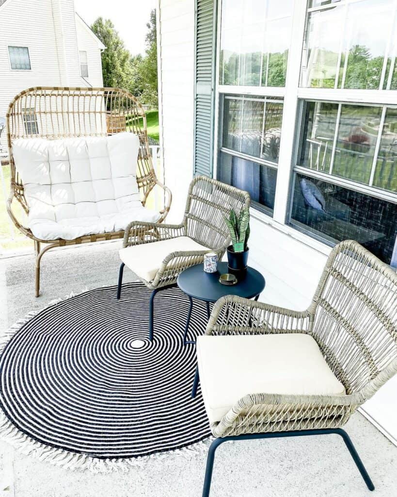 Elegant Minimalistic Front Patio