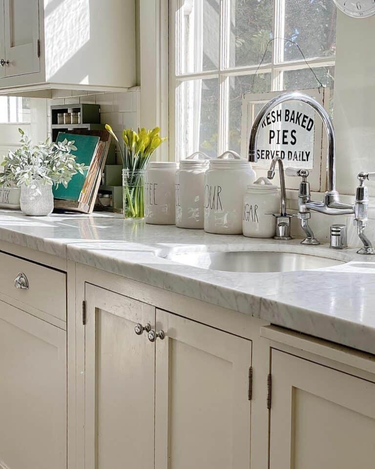 Enchanting Farmhouse Kitchen With Cheerful Botanical Accents