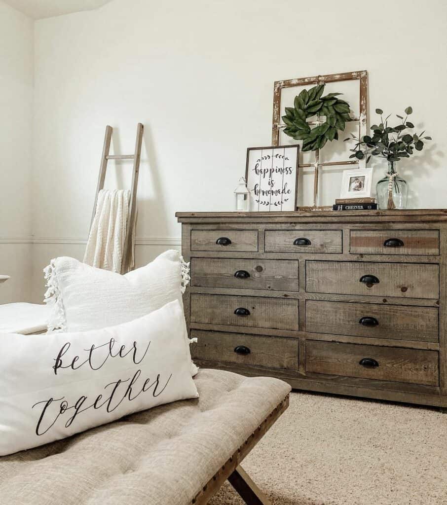 Farmhouse Bedroom With Rustic Décor