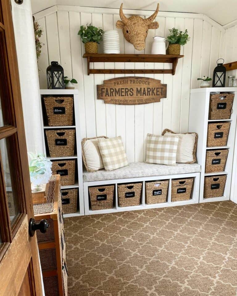 Farmhouse Chic Mudroom Style