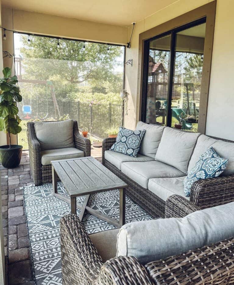 Farmhouse Patio Décor Ideas