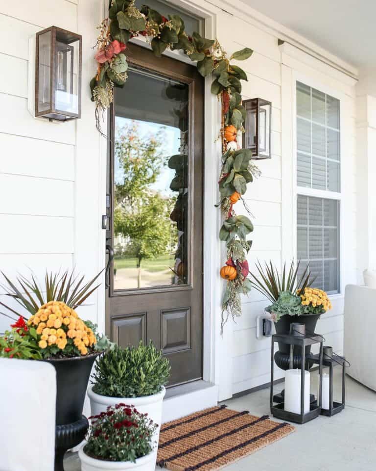 Farmhouse Porch Décor Ideas With Harvest Greenery