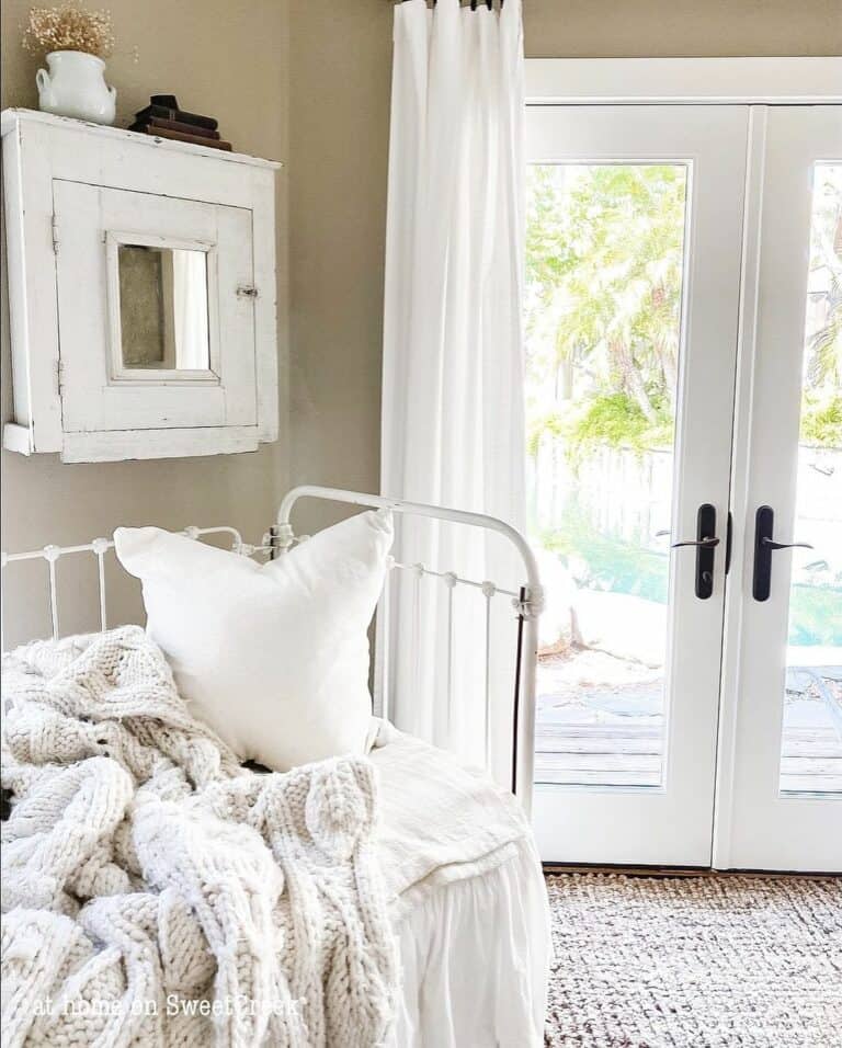 Farmhouse Room with White Décor