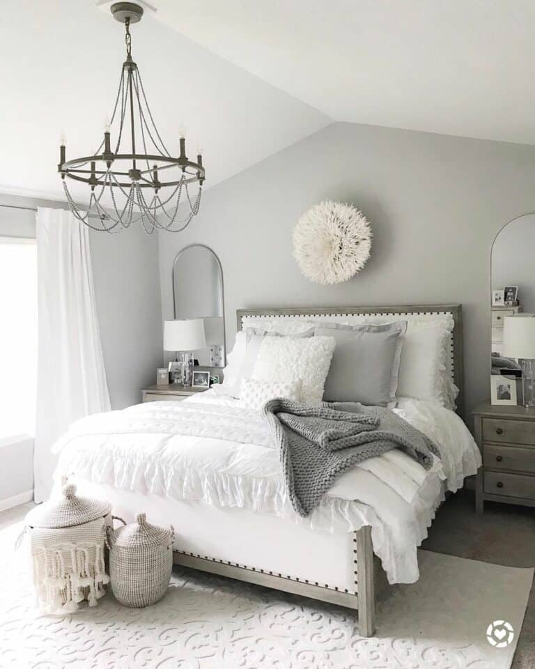 Feminine Master Bedroom With Modern Style