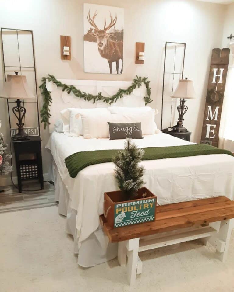 Festive Vintage Green Bedroom Décor