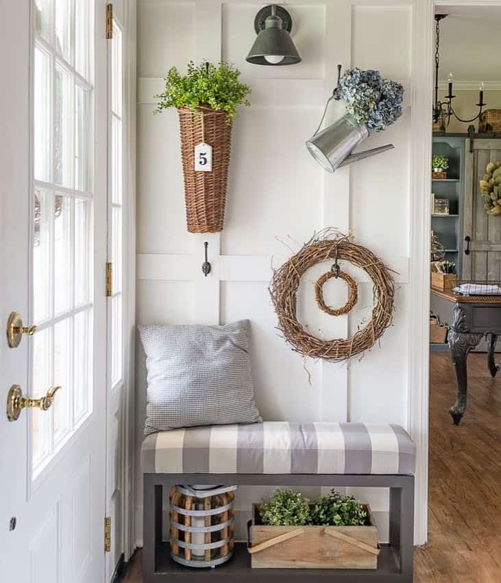 Foyer Décor Ideas With Spring Accents
