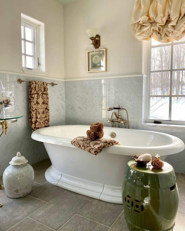Freestanding Bathtub in Chinoiserie Bathroom