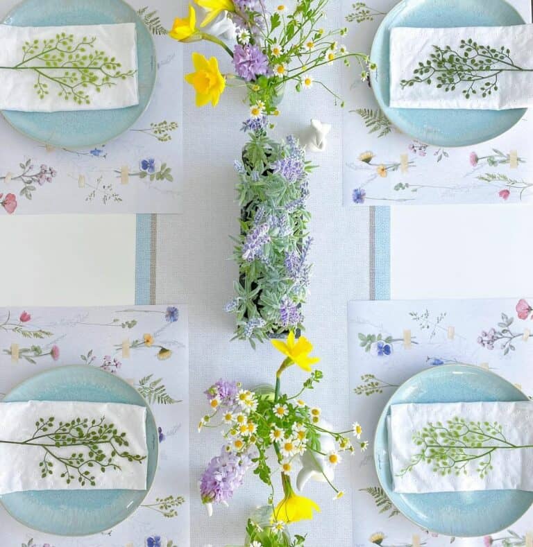 Fresh Spring Flower Easter Table Décor