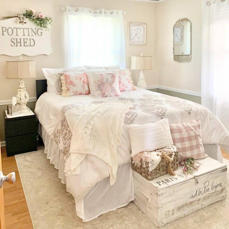 Garden-inspired Pink Bedroom With Floral Décor