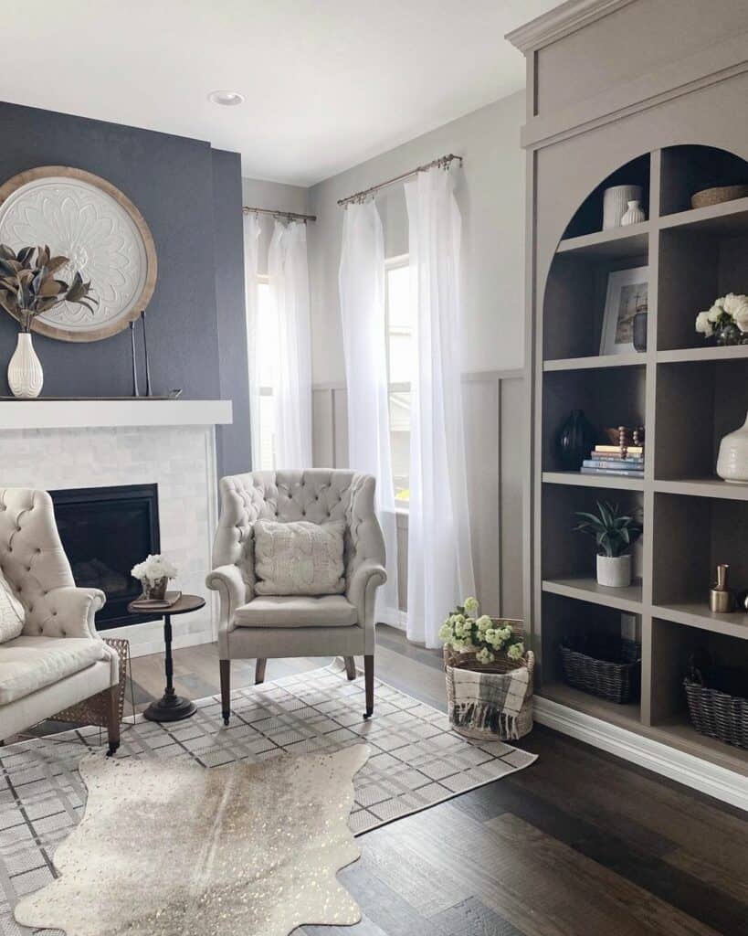 Glam Seating Area With Sherwin Williams Peppercorn Paint