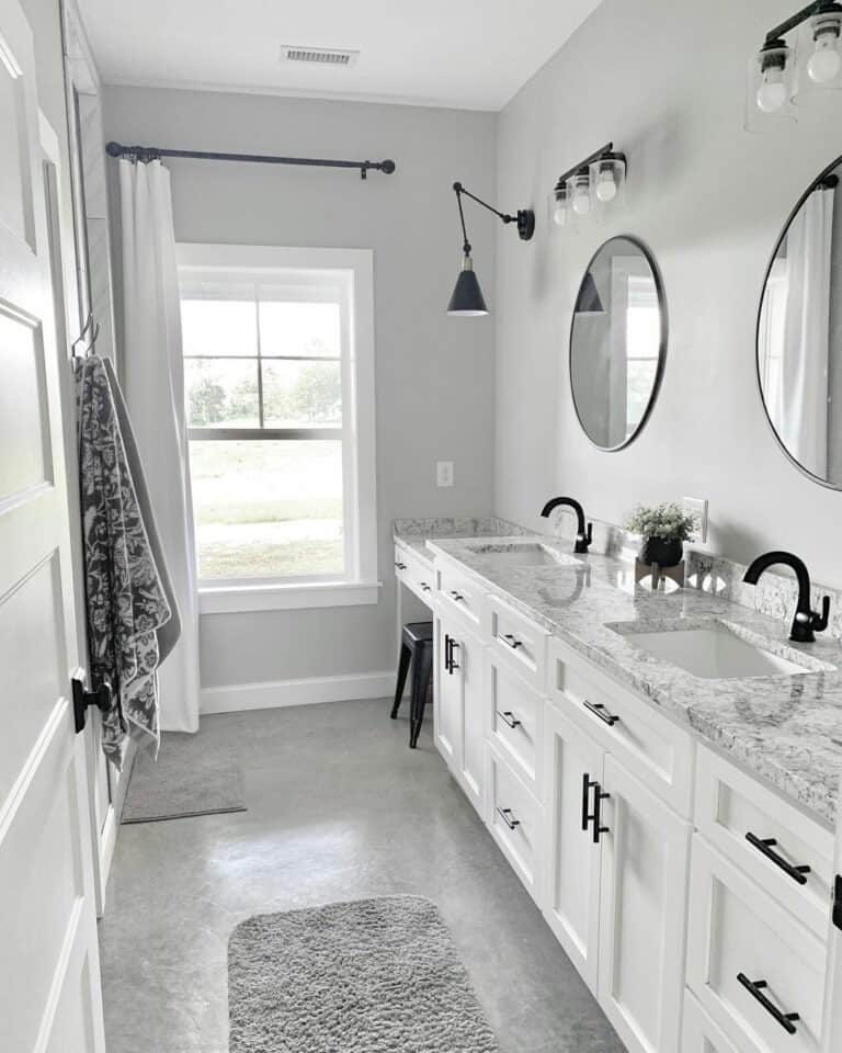 Gray-themed Modern Bathroom