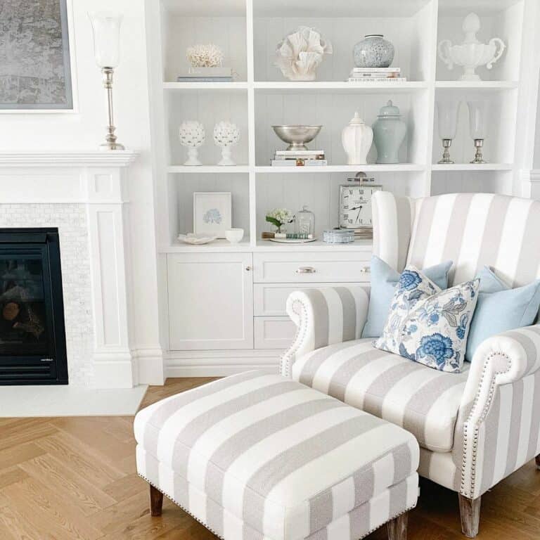 Hampton-themed Coastal Living Room