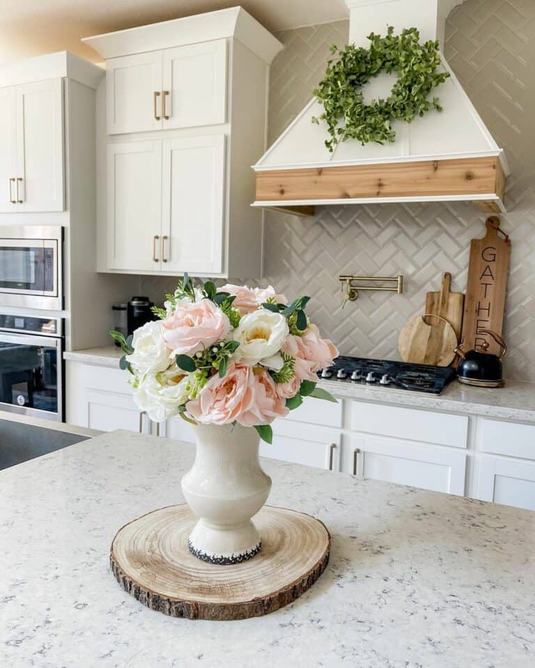 Kitchen Countertop Floral Décor With Wood Log Trivet