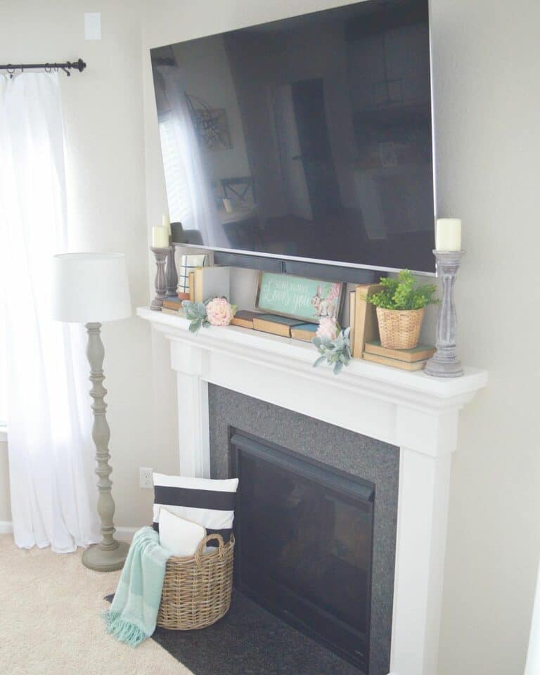 Farmhouse Tv Over White Fireplace Ideas