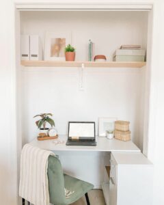 Light Wooden Small Office Décor Ideas