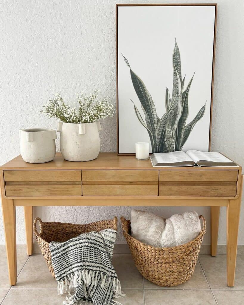Low Entryway Table With Plant Décor