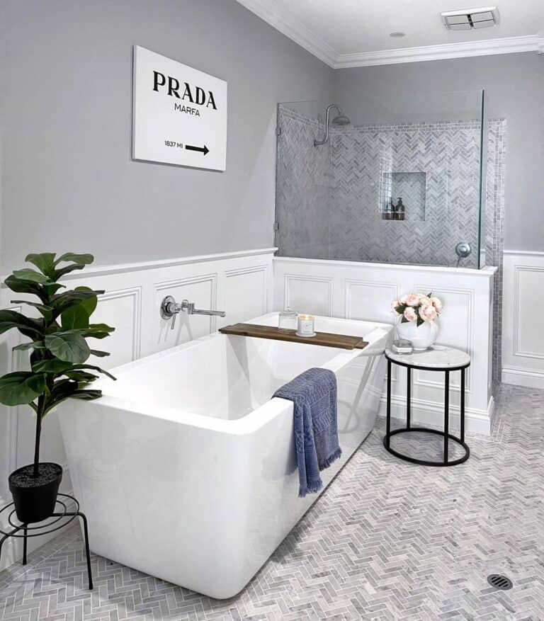 Luxurious Master Bathroom With a Feminine Touch