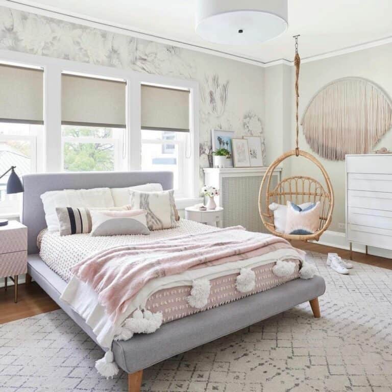 Mature Gray Flower Wallpaper Designs for a Girl's Bedroom