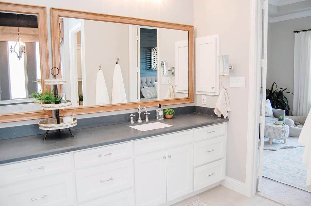 28 Refreshing Bathroom Countertop Ideas