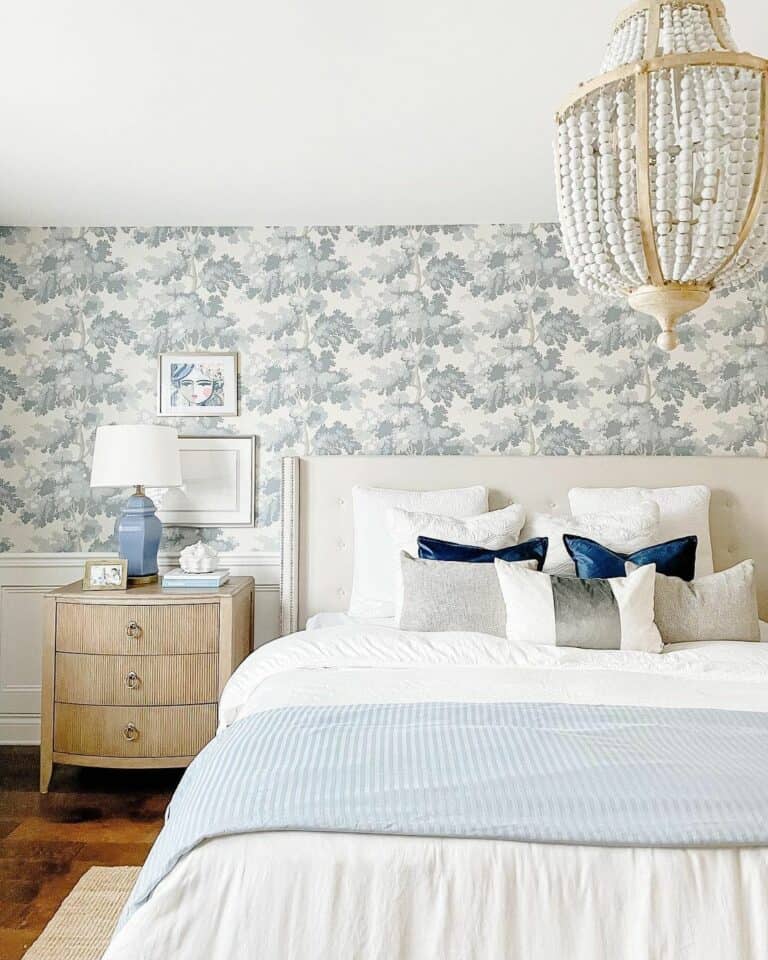 Modern Coastal Bedroom Décor