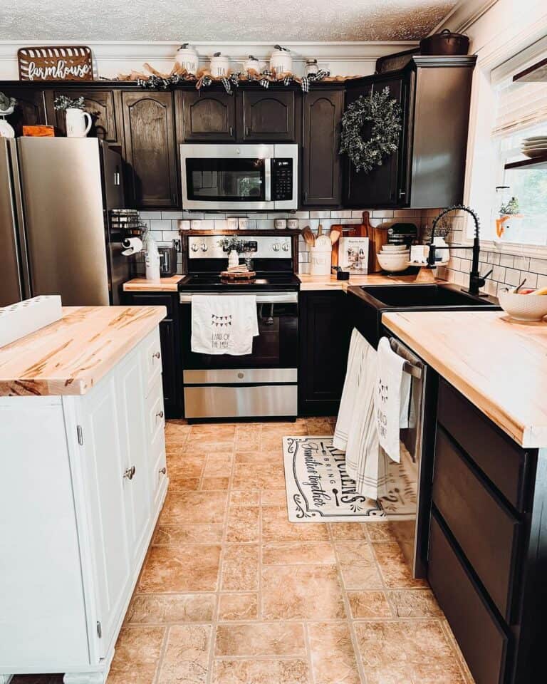 Modern Farmhouse Kitchen With Microwave