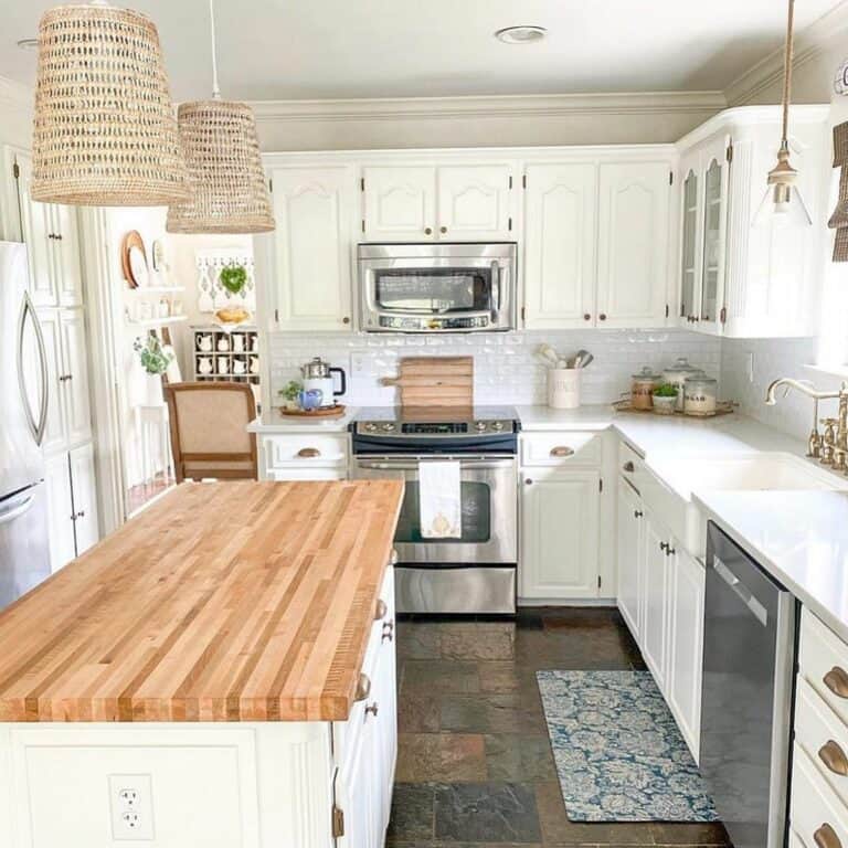 Modern Farmhouse Kitchen With White Cabinets