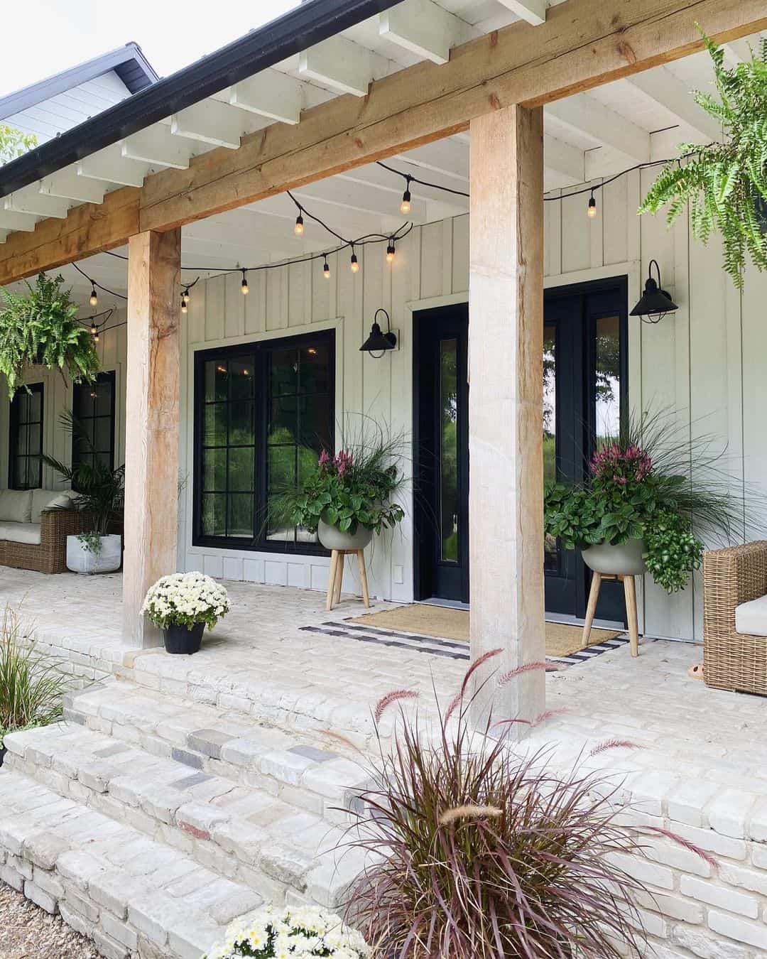 Modern Farmhouse Porch - Soul & Lane