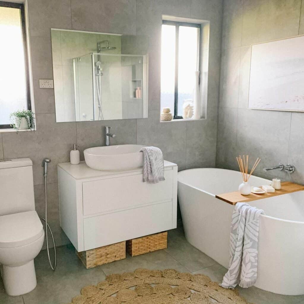 Modern Guest Bathroom With Neutral Design