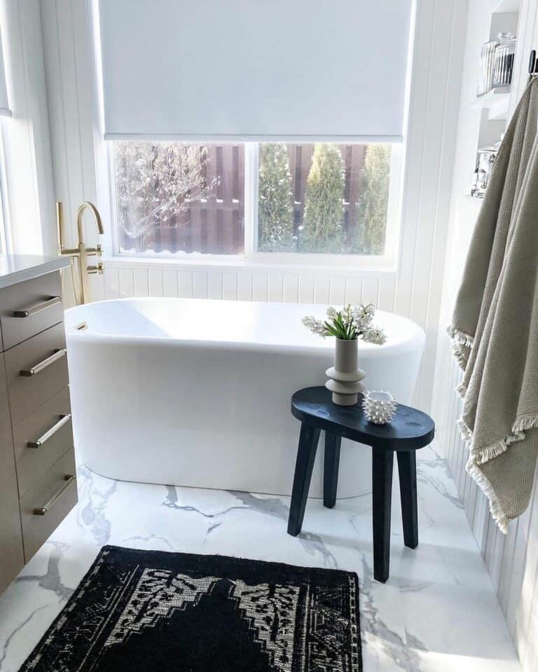 Modern Master Bathroom With Free-standing Bathtub