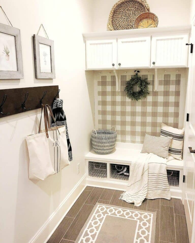 Mudroom With Charming Décor