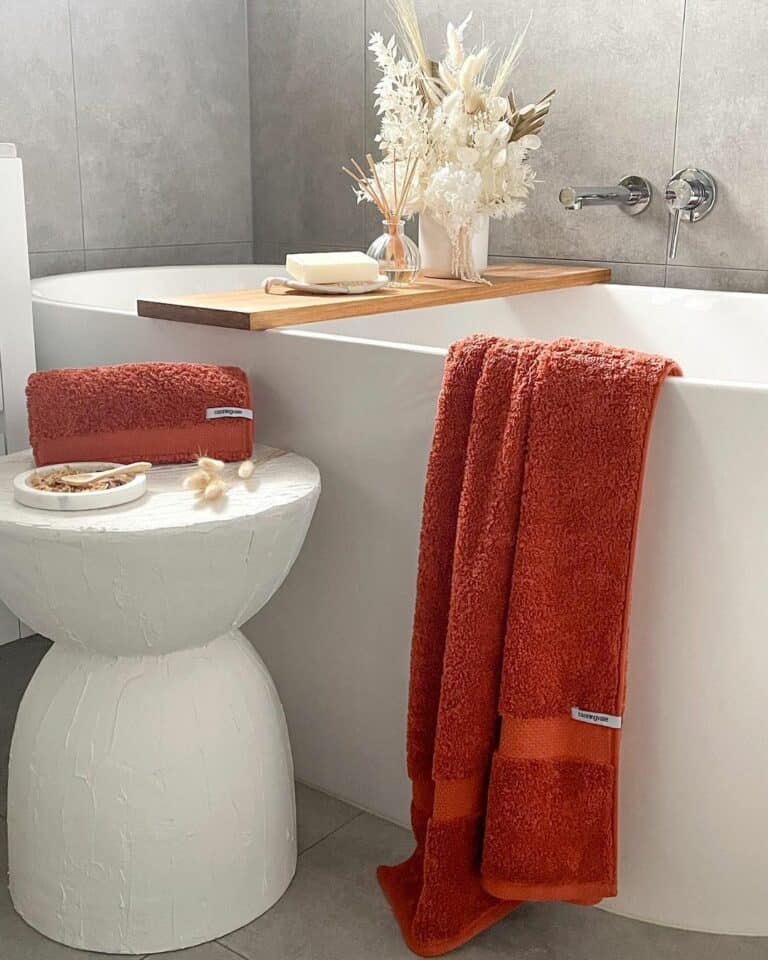 Orage Accent Décor for a Luxury Master Bathroom