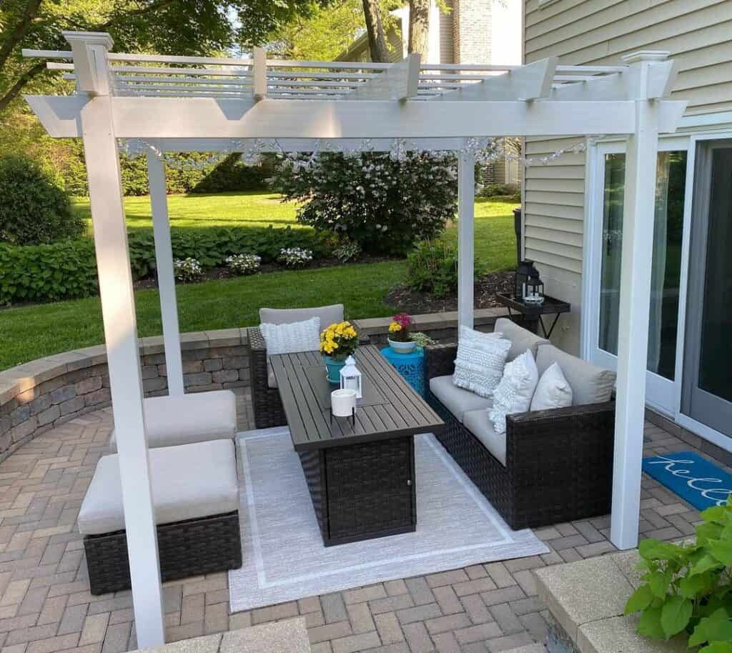 Pergola Patio Décor Ideas