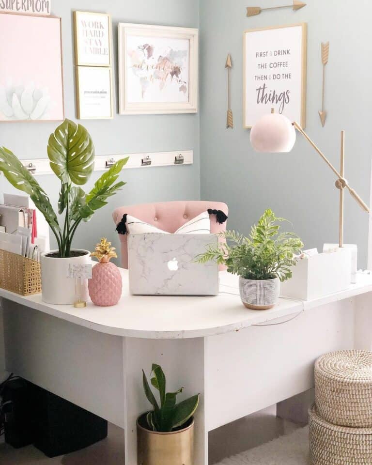 Pink and Gold Office Desk Décor Ideas