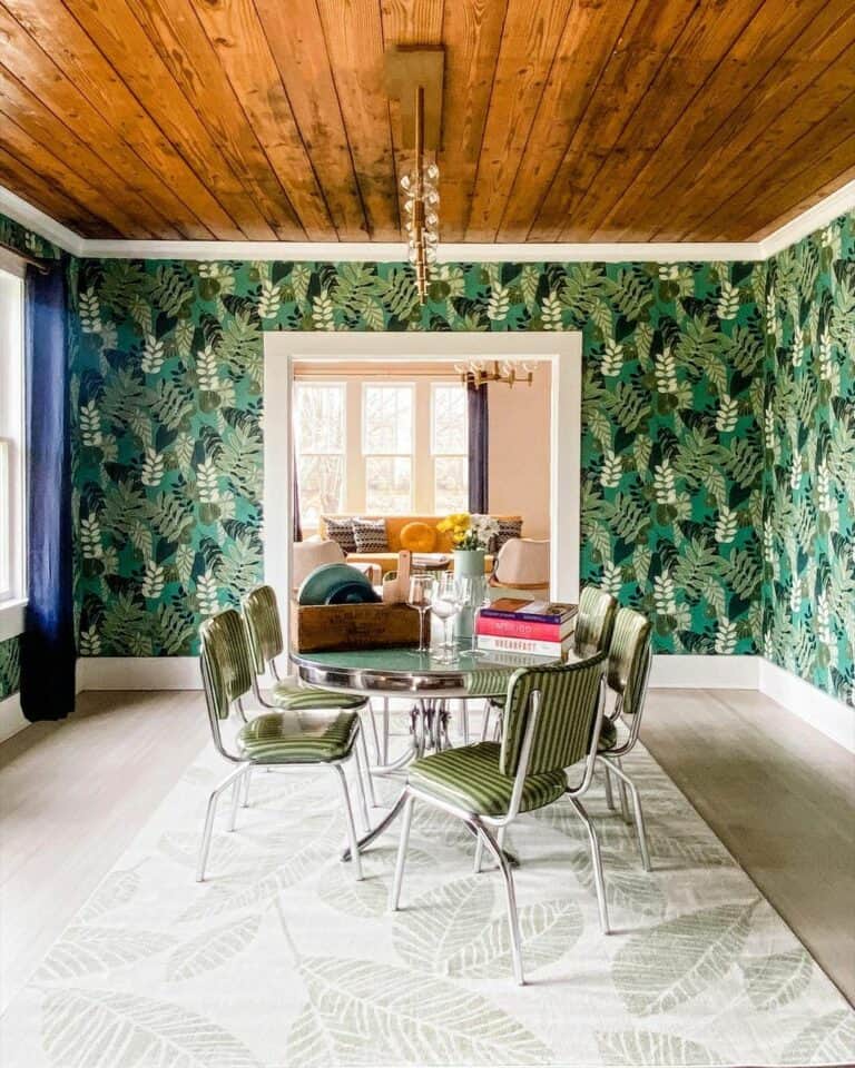 Rainforest-feel Dining Room Wallpaper