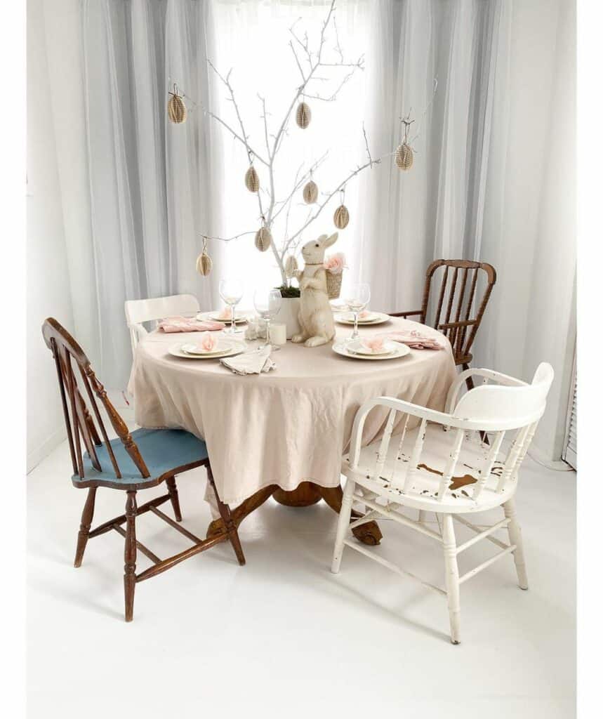 Round Dining Table With Easter Rabbit Décor