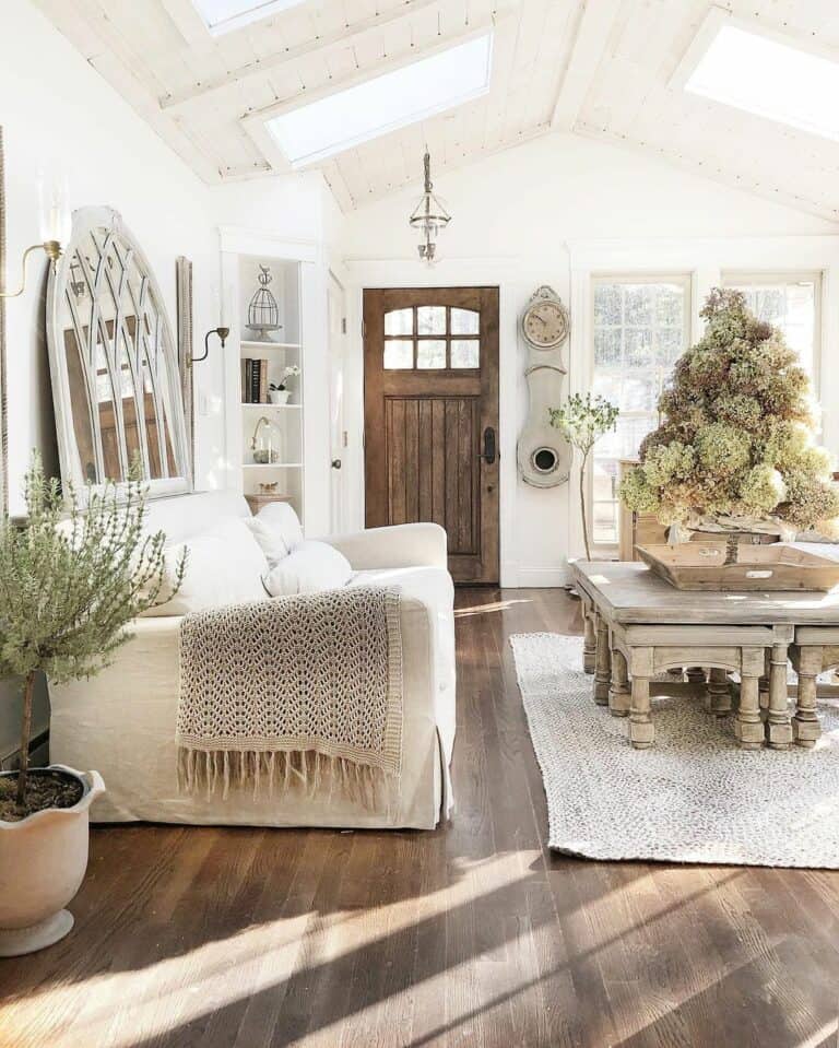 Rustic Décor in Sunroom With Skylights