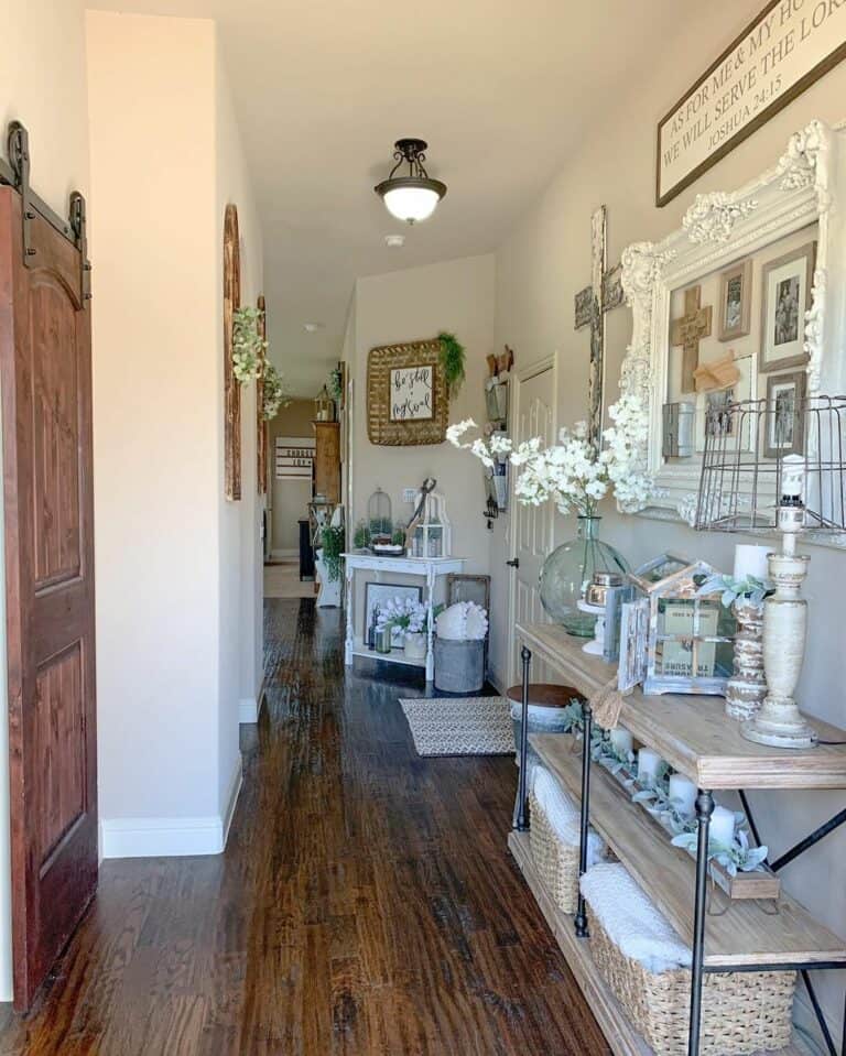 Rustic Hallway Storage Decoration