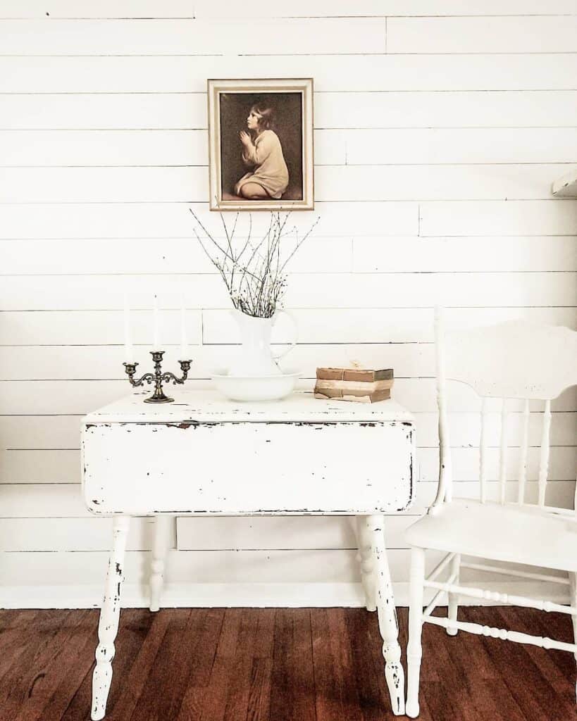 Shiplap Living Room With Vintage Table