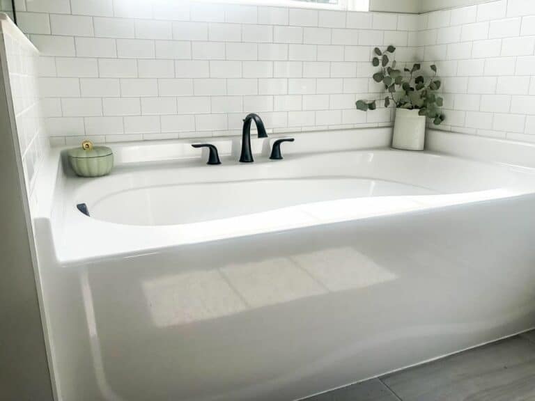Simple Bath With White Subway Tile