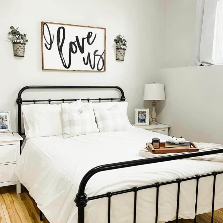 Simple Farmhouse Bedroom