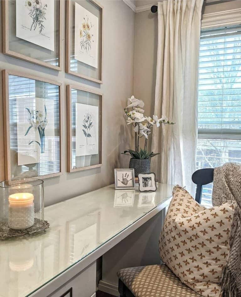 Simple Neutral Home Office Décor